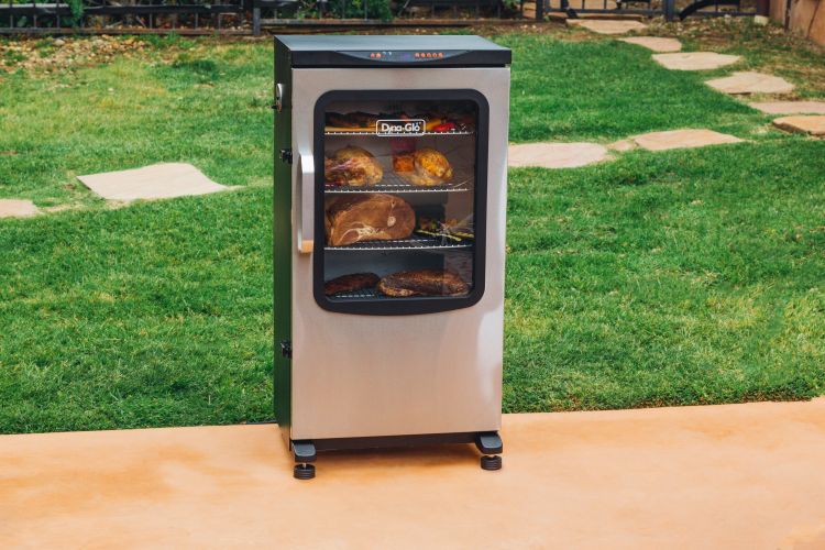 40-in Single Door Digital Bluetooth Electric Smoker Smokers Dyna-Glo   